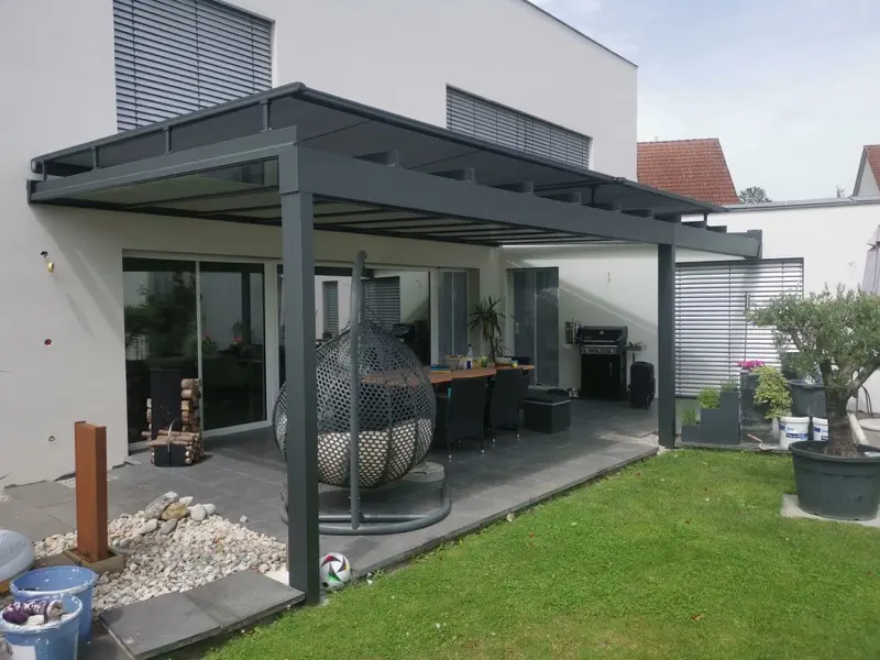 Terrassendach mit Lounge-Bereich – HAnRo Montageservice